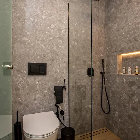 Levantes Luxury I *